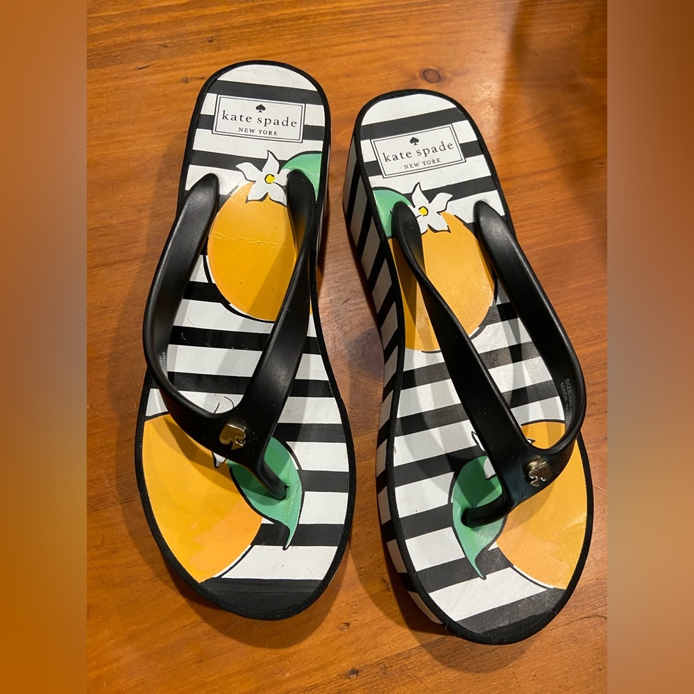 Kate Spade ♠️ platform flip flops size 7